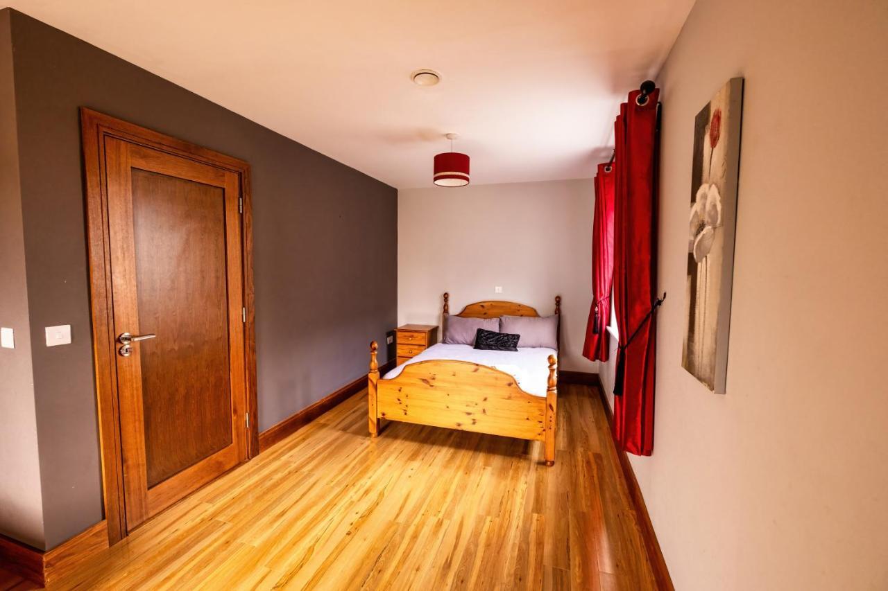 House By The Sea & Golf Course Villa Енискроун Екстериор снимка