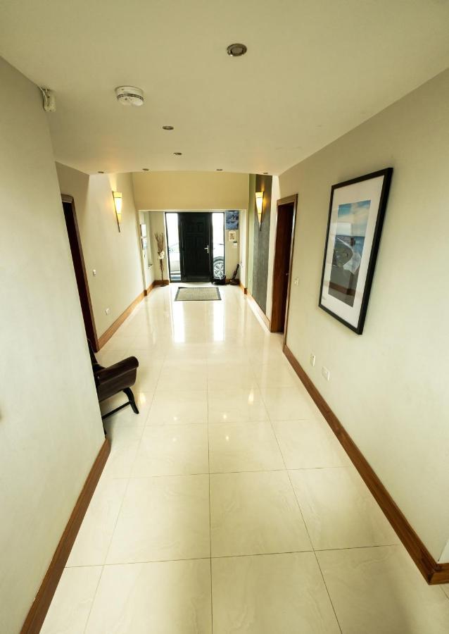 House By The Sea & Golf Course Villa Енискроун Екстериор снимка